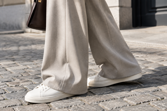 What Shoes to Wear With Wide Leg Pants
