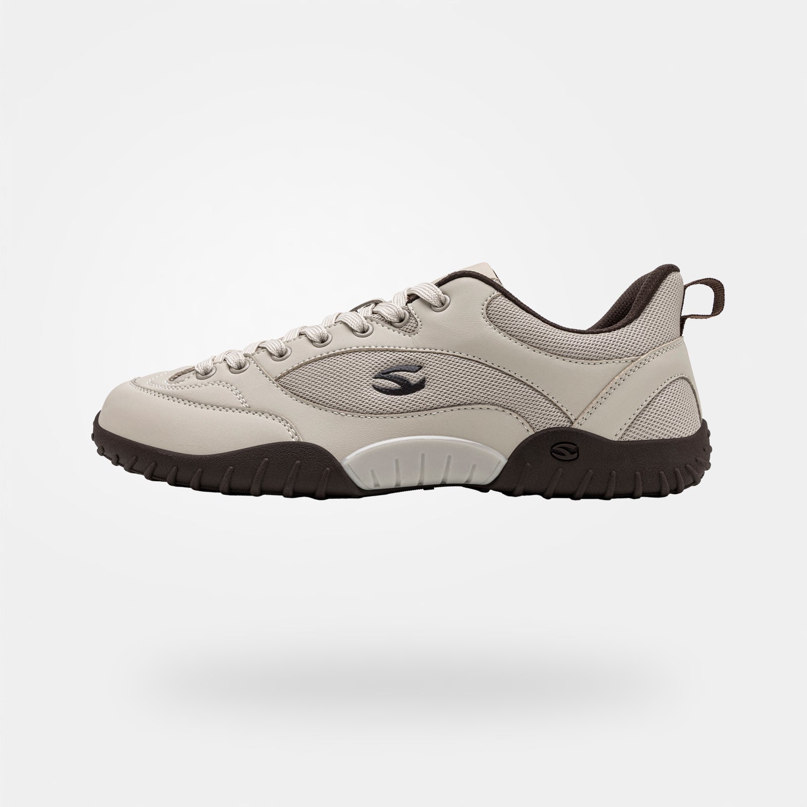Tundra - Wide Toe Sneakers
