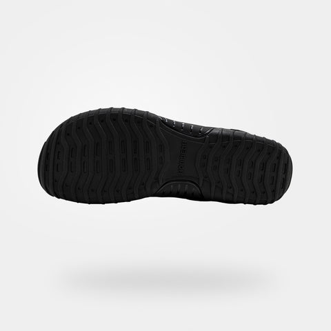 Tundra - Wide Toe Sneakers
